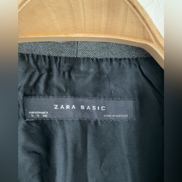 Zara asymmetrical vest with collar - Picture 4 of 4